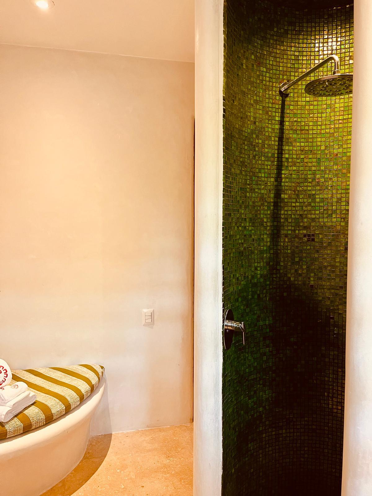 Casapapellilo.com - Casa Papelillo - Costa Careyes - Chamela - Bedroom - Constellation - Shower 3