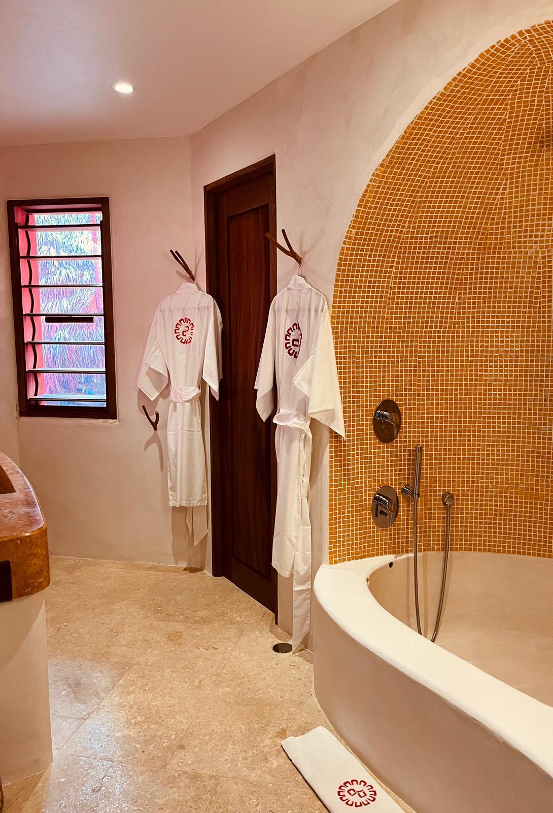 Casapapellilo.com - Casa Papelillo - Costa Careyes - Chamela - Bedroom - Eclipse - Bathroom