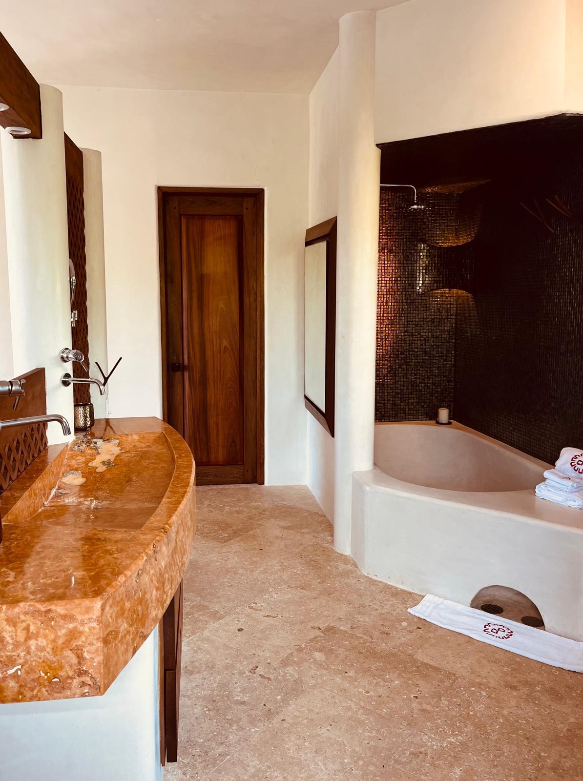 Casapapellilo.com - Casa Papelillo - Costa Careyes - Chamela - Bedroom - Star - Bathroom 1